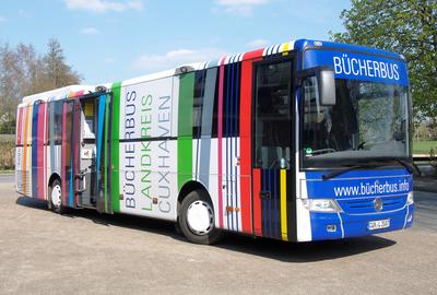 Bild vergr&ouml;&szlig;ern: pid061_Foto_B&uuml;cherbus LK Cuxhaven