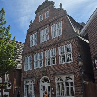 Bild vergr&ouml;&szlig;ern: Kranichhaus Otterndorf